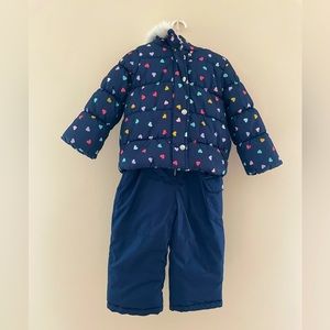 Size 3T Carter’s snow set( Jacket and overalls)